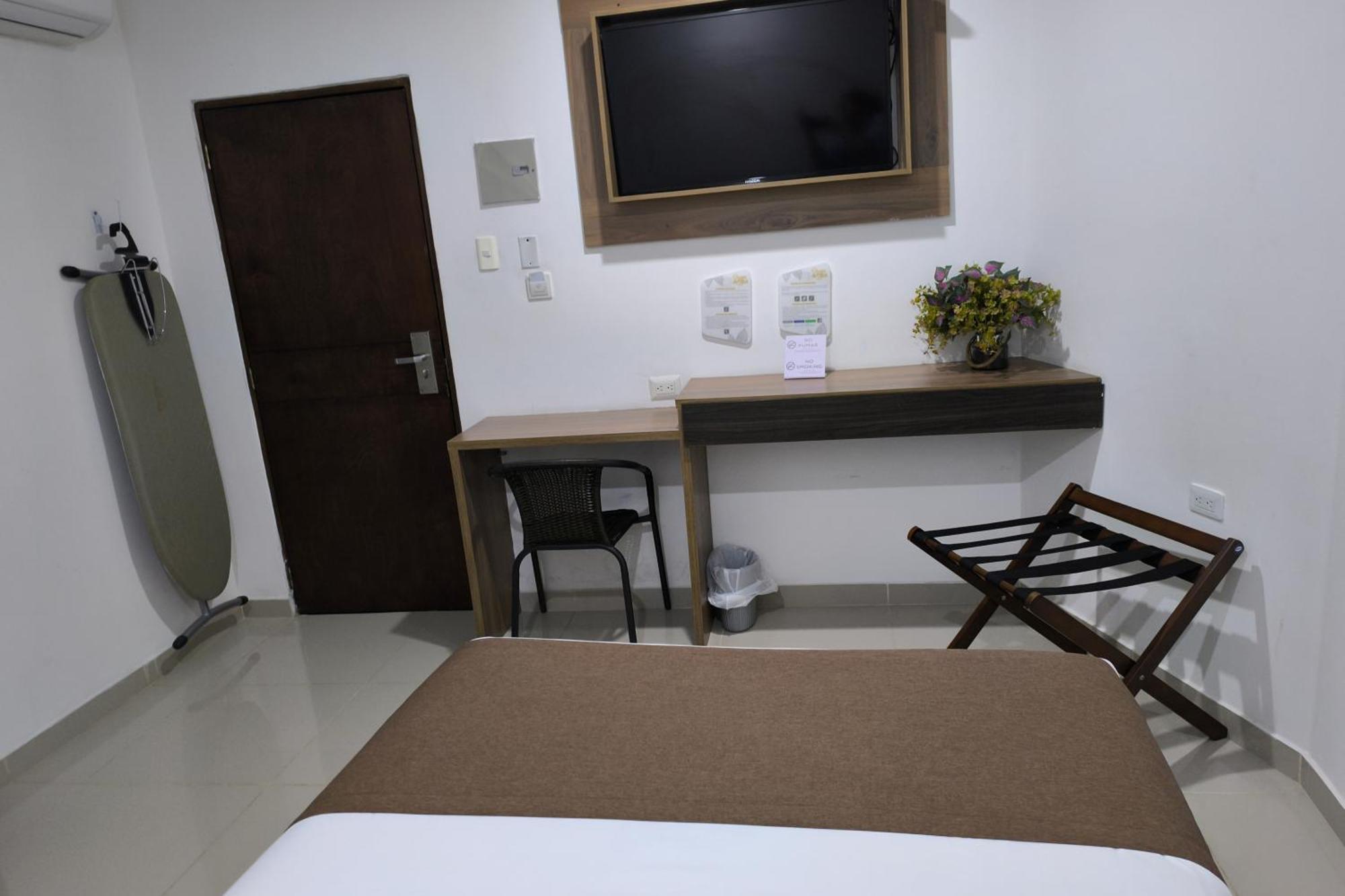 Hotel Quarta Avenida Montería Esterno foto